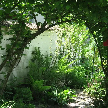 D'hôtes La Madeleine Alojamento de Acomodação e Pequeno-almoço